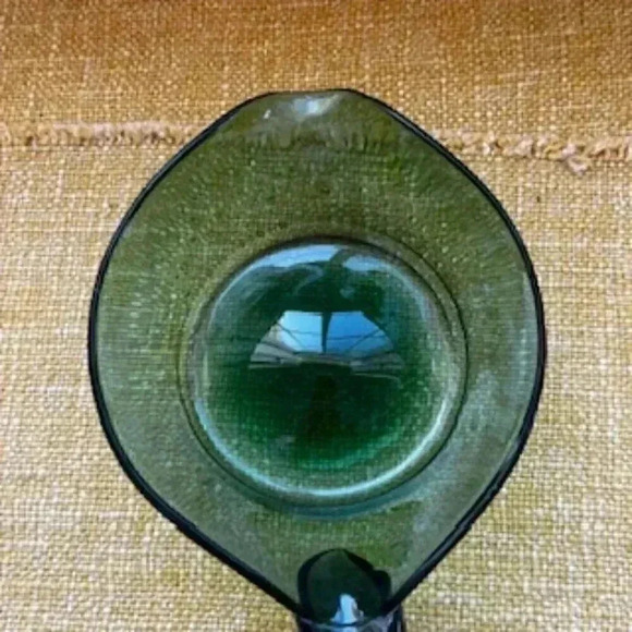 Hand Blown Green Glass Pouring Pan Sauce Pan - Picture 6 of 7